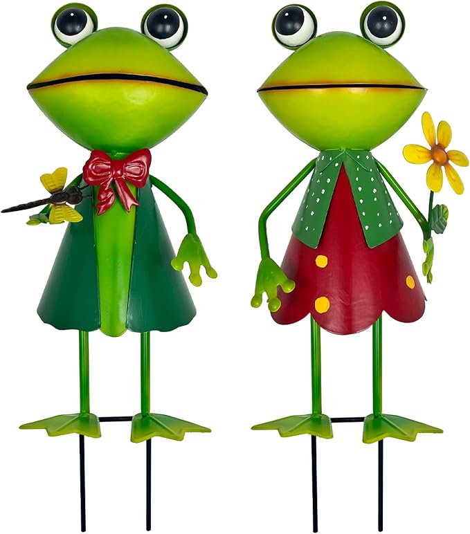 HONGLAND Frog Metal Yard Art - Cute Frogs Garden Decor for Outside - 3D Frog Figurines Outdoor Statues for Lawn Patio Pathway Yard Holiday (with Flower)