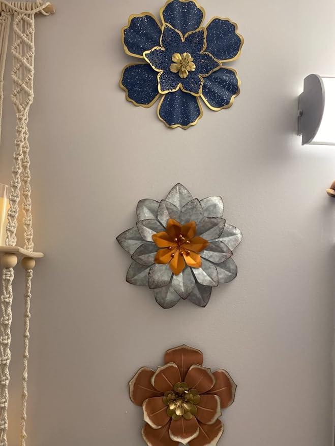 EASICUTI Blue Metal Flower Wall Decor Boho Metal Wall Art Decorations Hanging for Indoor Outdoor Home Bathroom Patio Fence Garden Bedroom Living Room Or Wall Sculptures 12 Inch