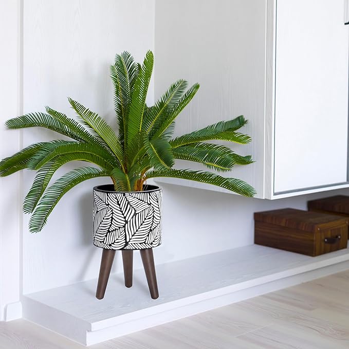 D'vine Dev 8 Inch Planter Pot with Stand, Mid-Century Tall Plant Pot with Legs for Indoor Plants, Small, White/Grey, 88-L-A-7