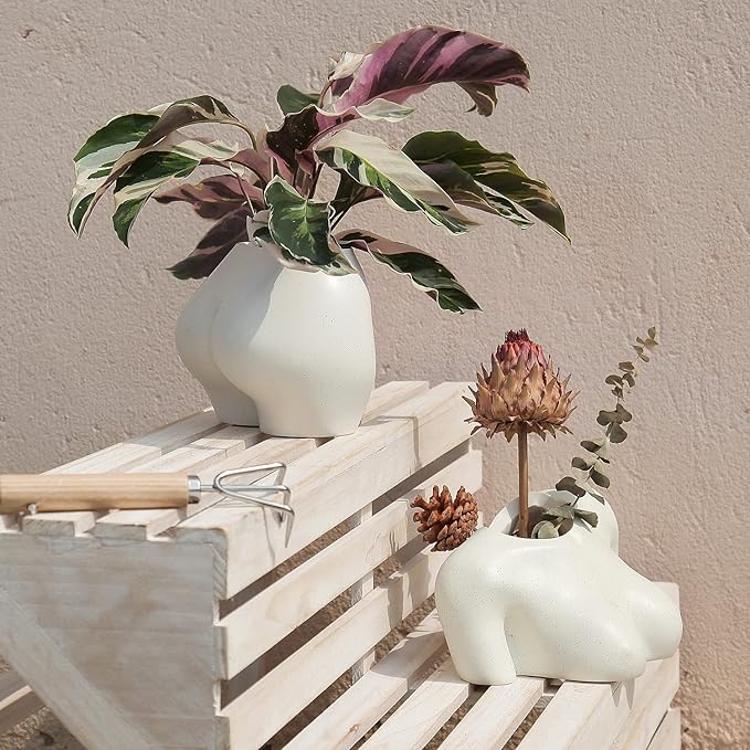 FROZZUR Lower Body Pot, Female Body Shaped Flower Planter with Drainage Holes, Resin Plant Pot, Sculpture Christmas Decor, Modern Boho Cute Chic Butt Planter for Indoor or Outdoor Plants
