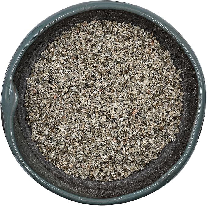 10QT Horticultural Vermiculite Bulk, Organic Vermiculite for Plants, Course Grade Vermiculite for Gardening, for houseplants, for Mushrooms, to Maintain Soil Moisture and Plant Growth(5-8mm)
