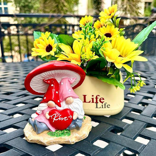 Garden Pink Tiny Gnome Couple Statue with Red Heart Mushroom Funny Outdoor Resin Figurines Home Decorations Valentine’s Day Housewarming Ornament Gift